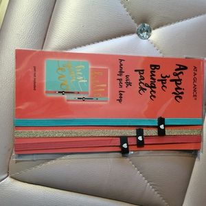 Office - Non dated planner with bungee pack Office - Non dated planner with bungee pack